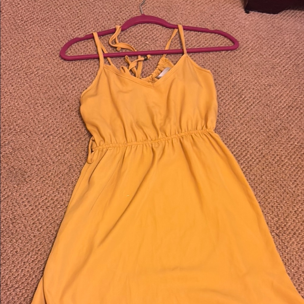 Elegant Yellow Sleeveless Dress